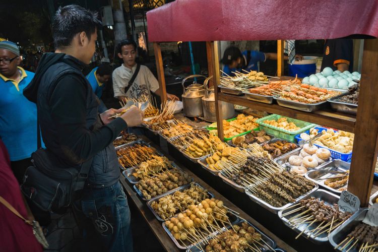 Sop Gurame Mbak Lili: Rahasia Rasa yang Bikin Warga Cilacap Rela Antre